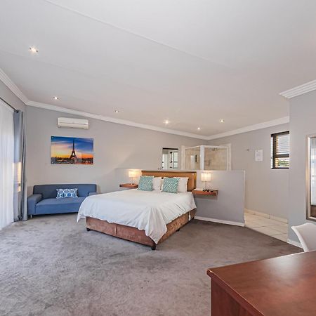 Le Petit Fillan Hotell Sandton Eksteriør bilde