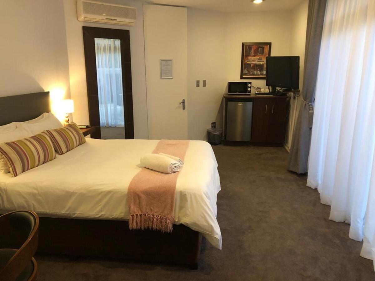 Le Petit Fillan Hotell Sandton Eksteriør bilde